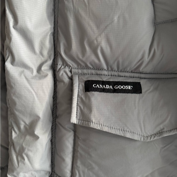 Men’s Canada Goose Armstrong Parka. Boulder Grey. Size small. - Picture 4 of 7